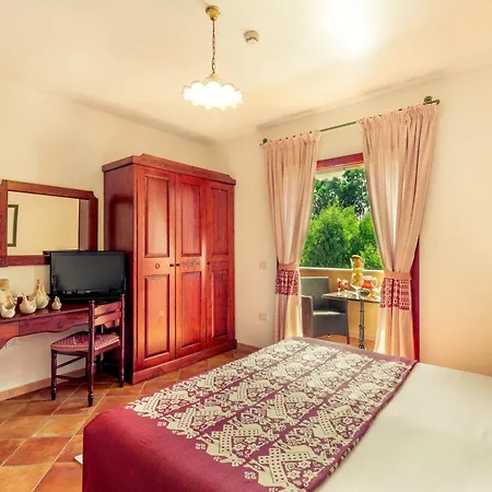 Apart-hotel Sos Alinos 3*